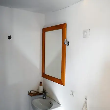 Hostel Tamaran House *