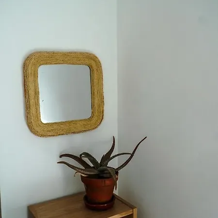 Tamaran House Ostello