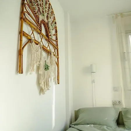 Hostel Tamaran House
